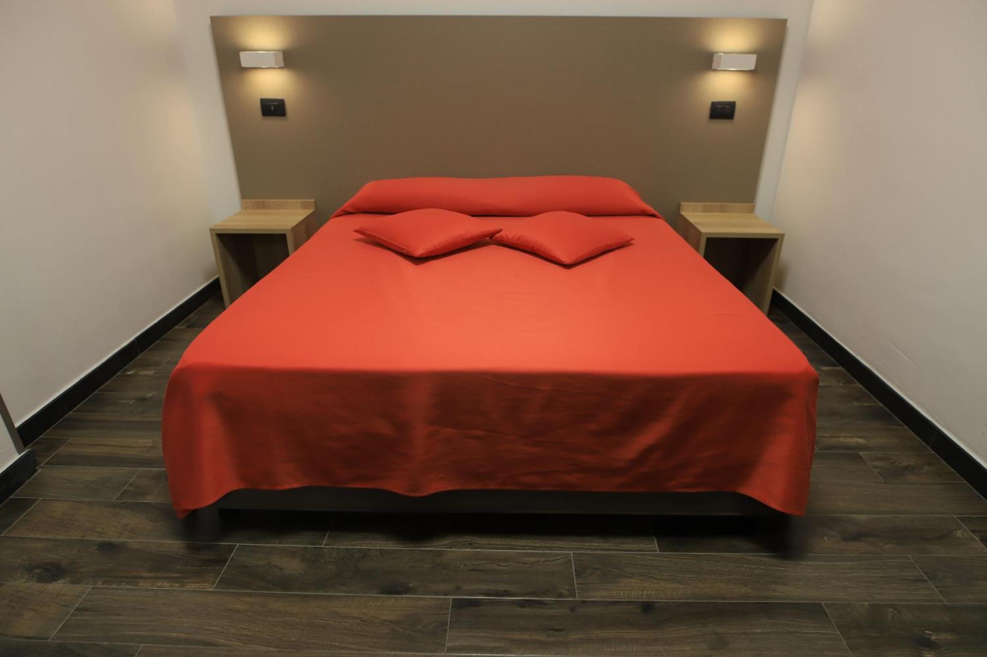 Tiby Hotel Modena Buitenkant foto