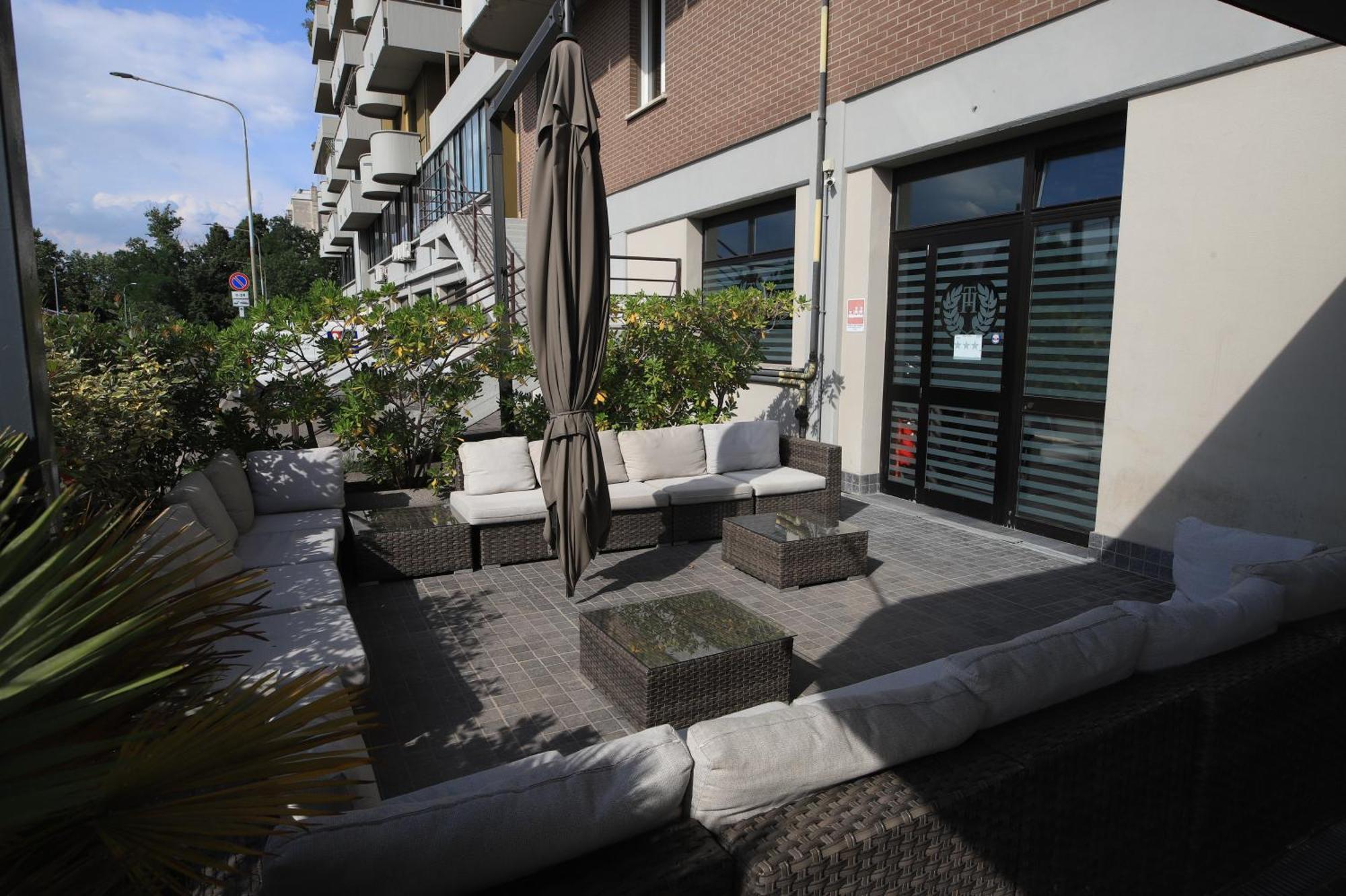 Tiby Hotel Modena Buitenkant foto